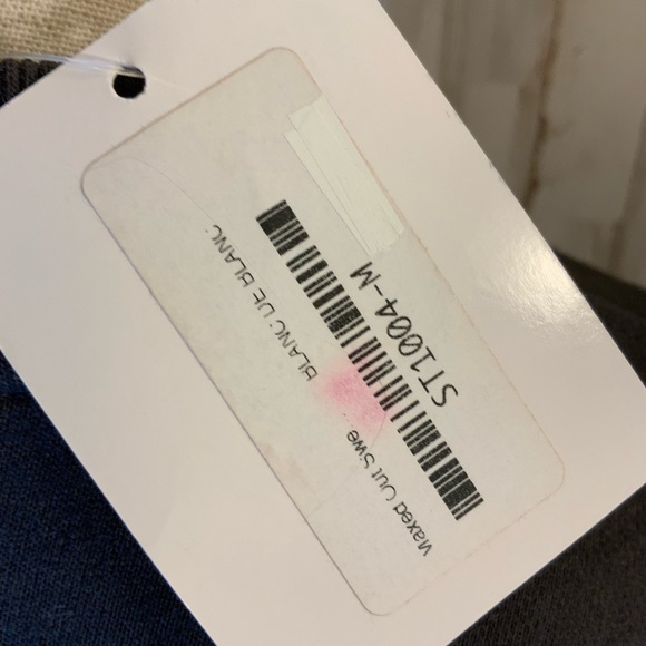 Blanc de blanc lace up the front sweatshirt. Size M. NWT - Picture 4 of 6